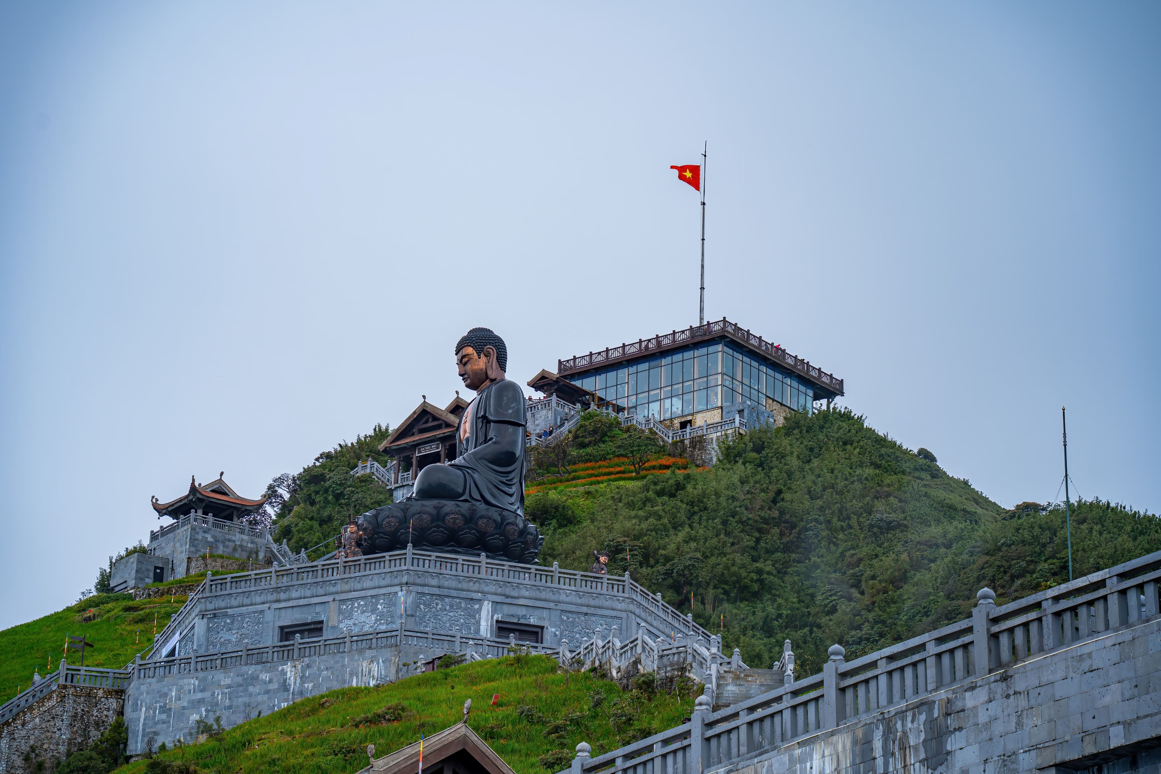 VIETNAM SA PA FANSIPAN + ALPINE COASTER & HALONG BAY CRUISE