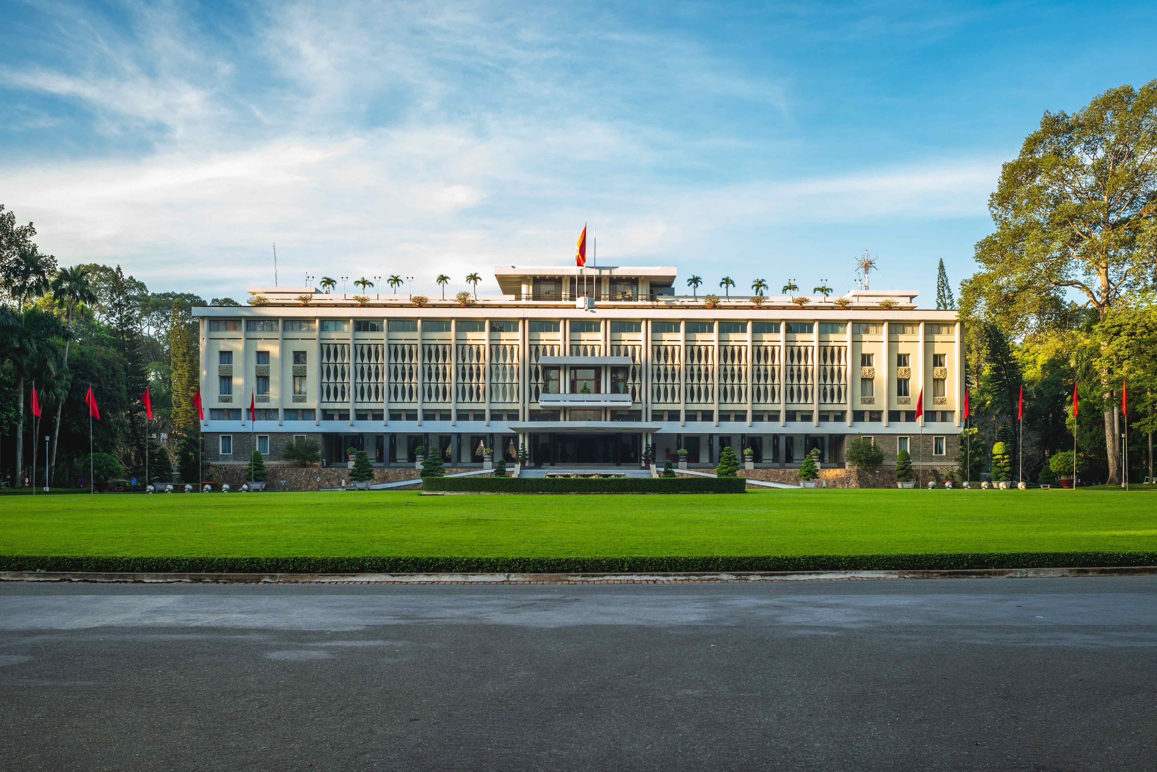 VIETNAM SA PA FANSIPAN + ALPINE COASTER & SAIGON