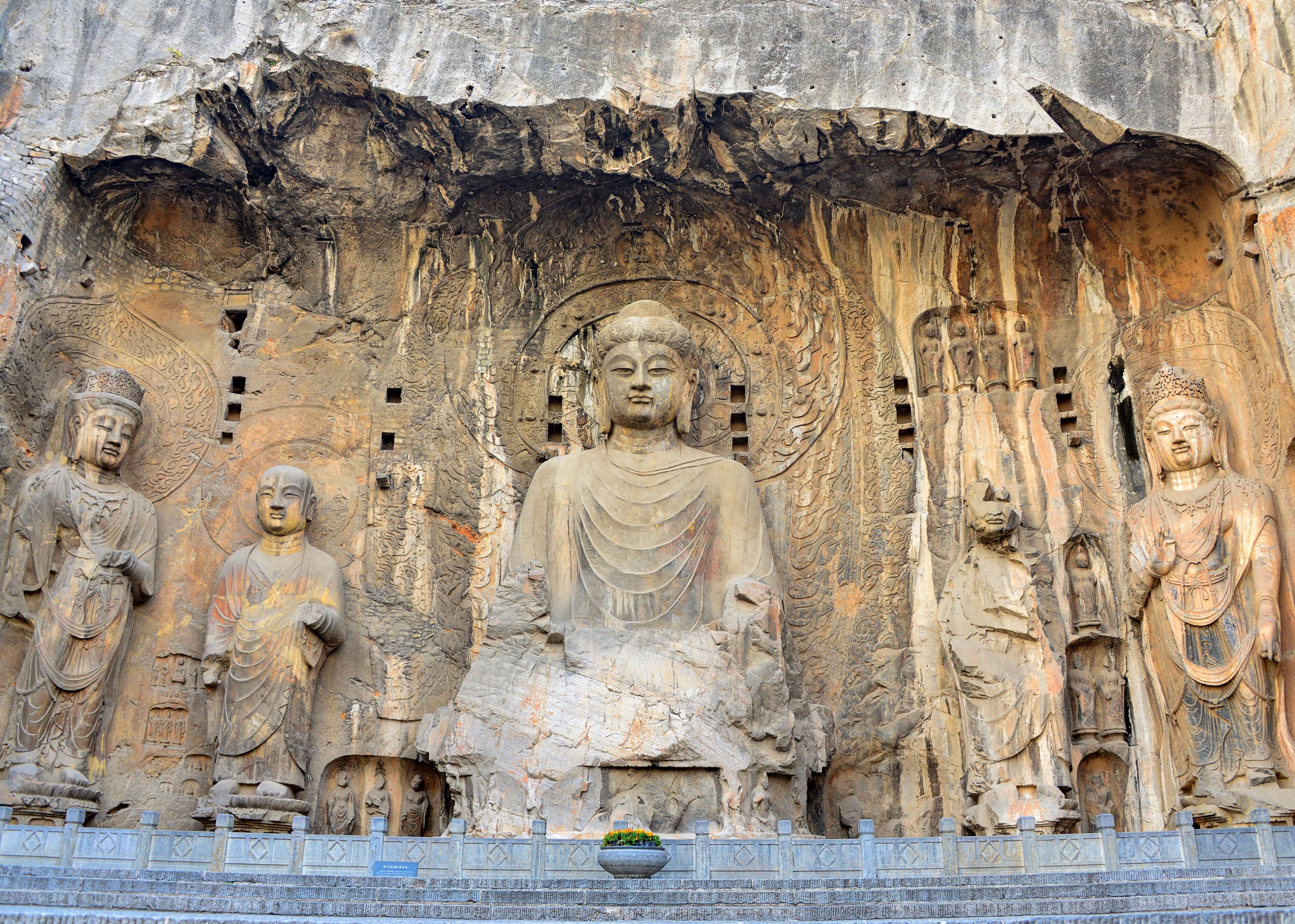 longmen grottoes