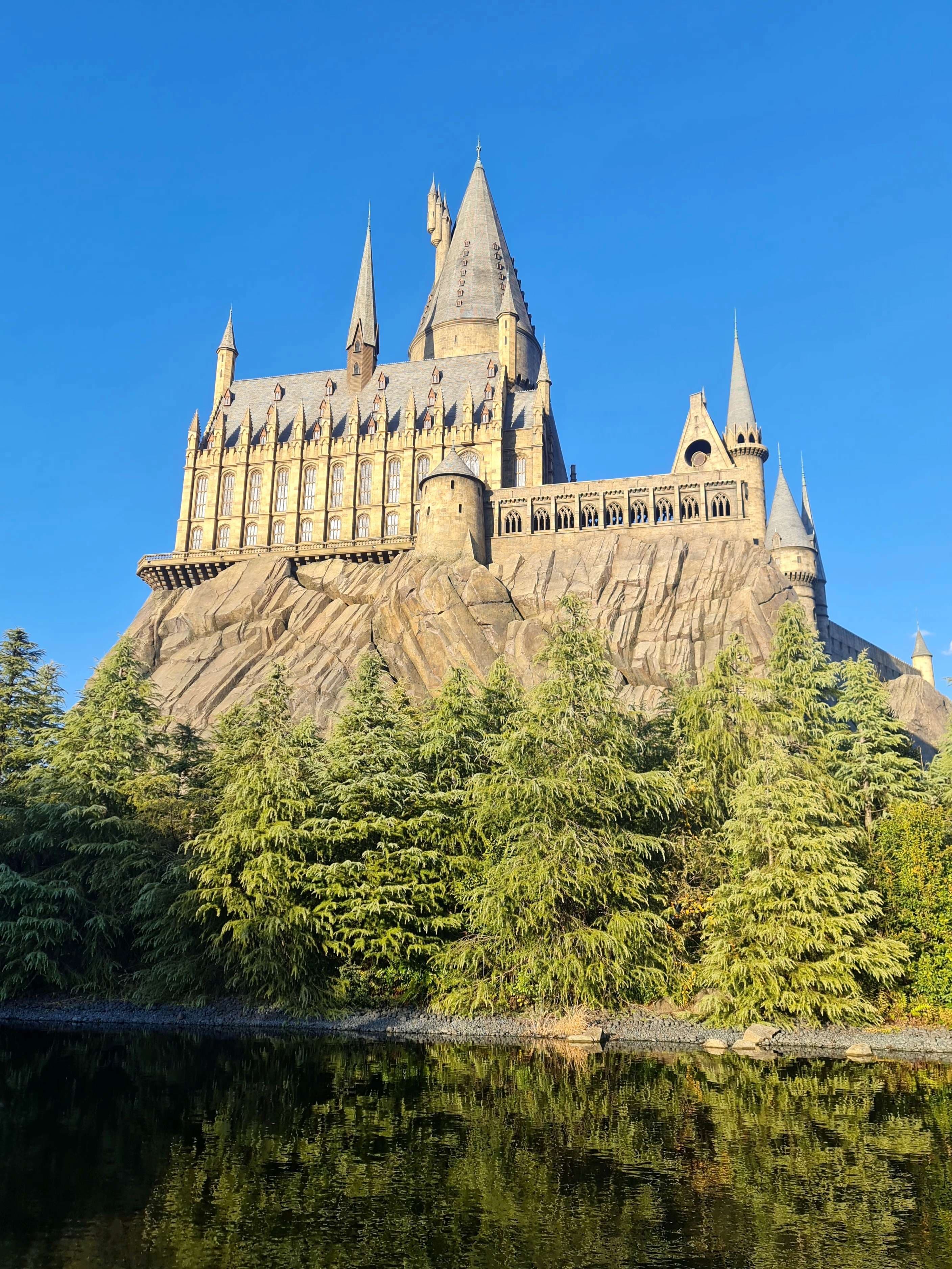 JAPAN GOLDEN ROUTE CHERRY BLOSSOM + 2 THEME PARK