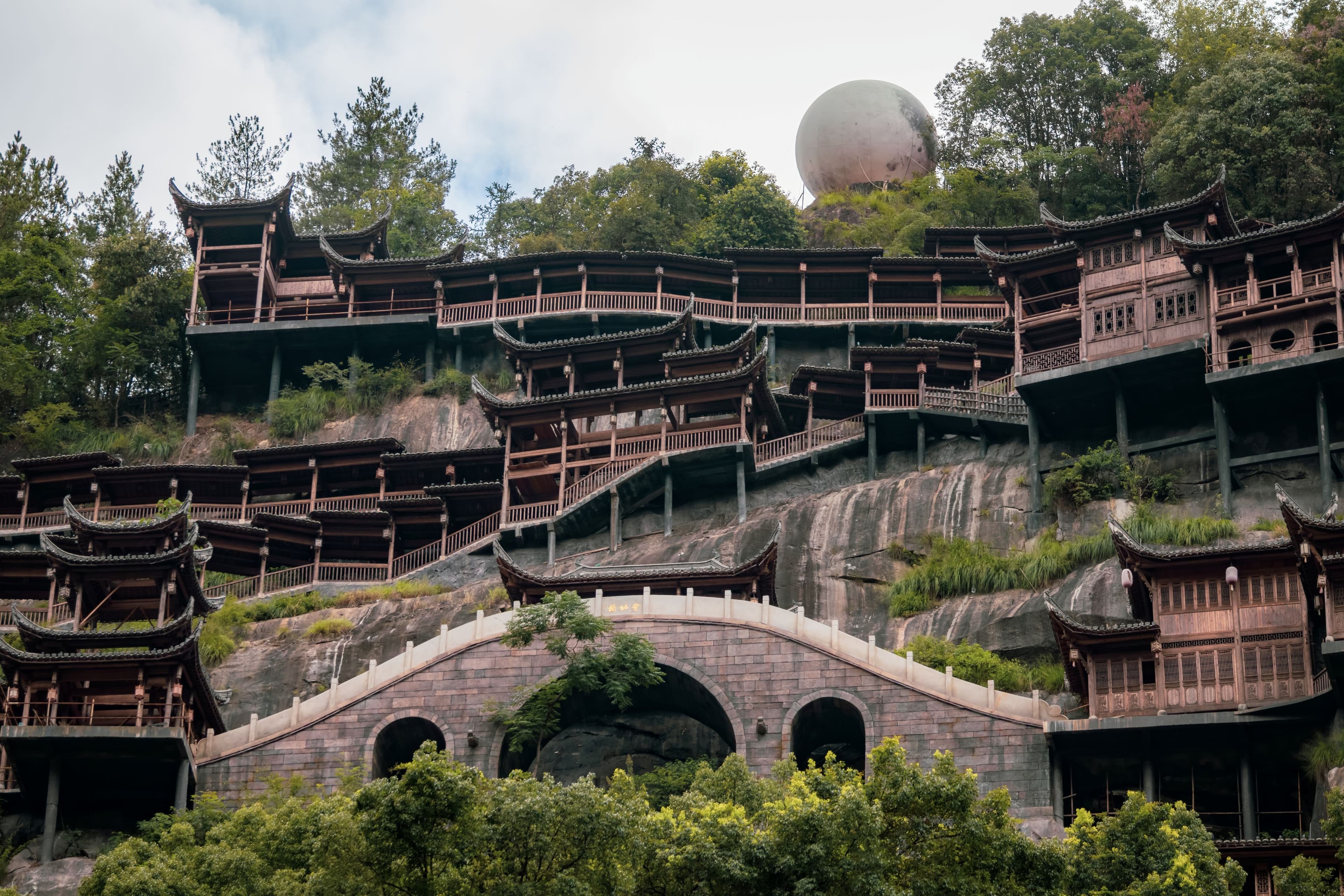 CHINA JIANGNAN JIANGXI + WANGXIAN VALLEY & ZHANGJIAJIE